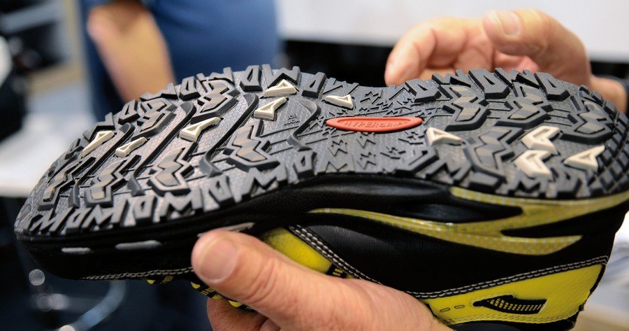 zapatillas-running-con-suela-de-caucho